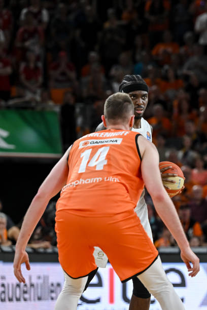 带伤出战 带伤出战